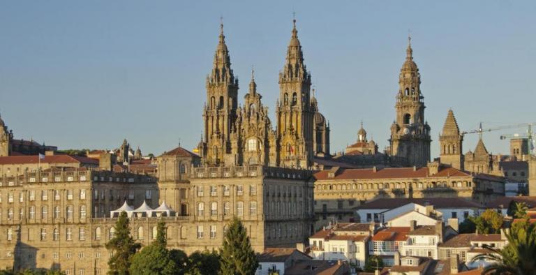 FATIMA e SANTIAGO DE COMPOSTELA con visita di Porto e Coimbra