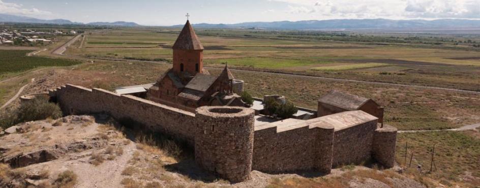 ARMENIA: antiche chiese, magnifiche fortezze e vecchi monasteri